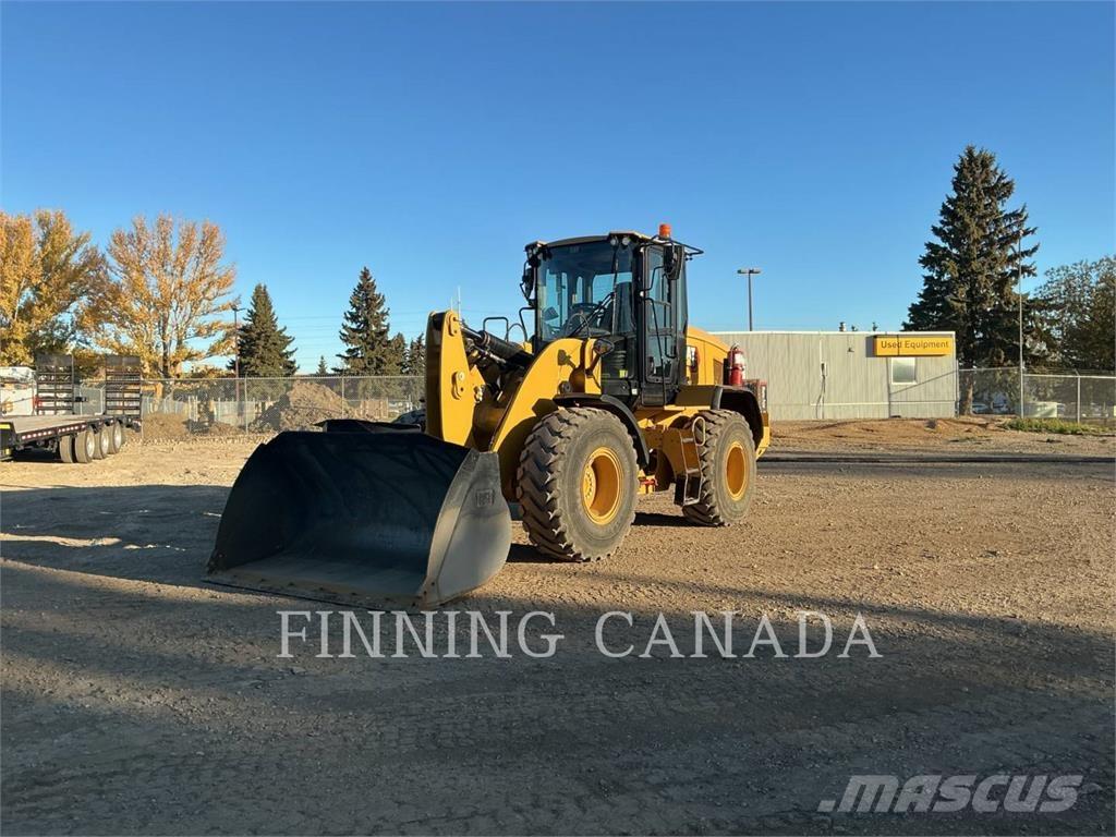 CAT 930M Kolové nakladače