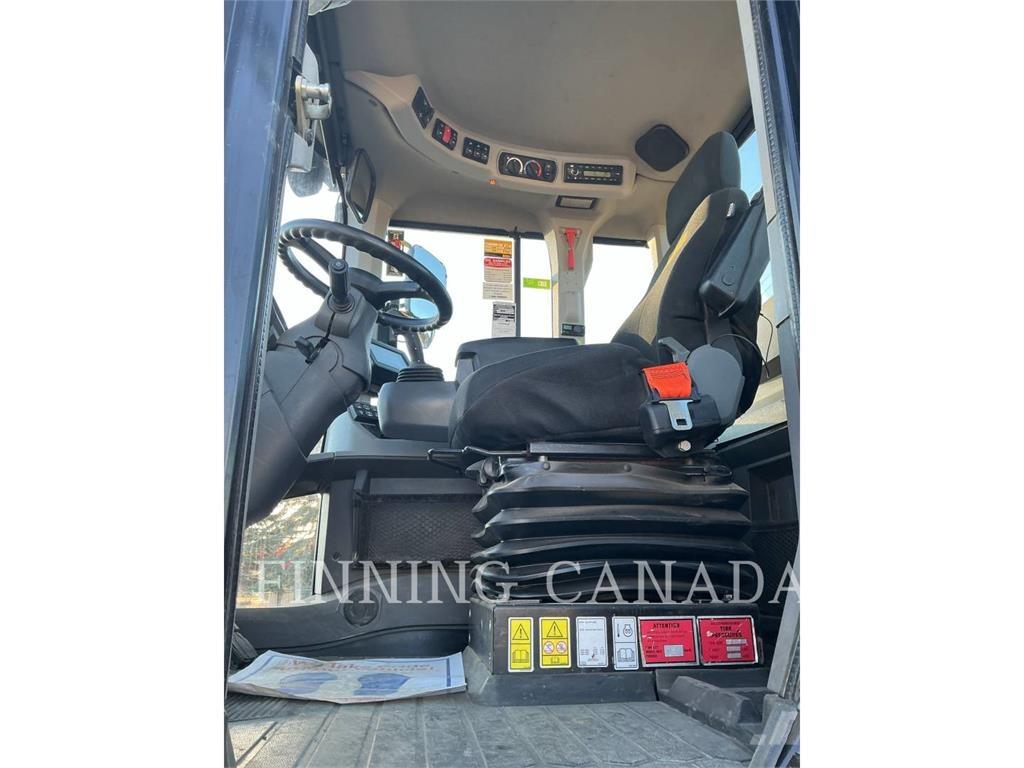 CAT 930M Kolové nakladače