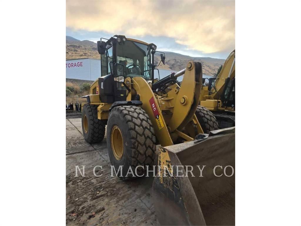 CAT 930M Kolové nakladače