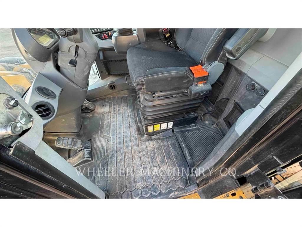 CAT 930M QC Kolové nakladače