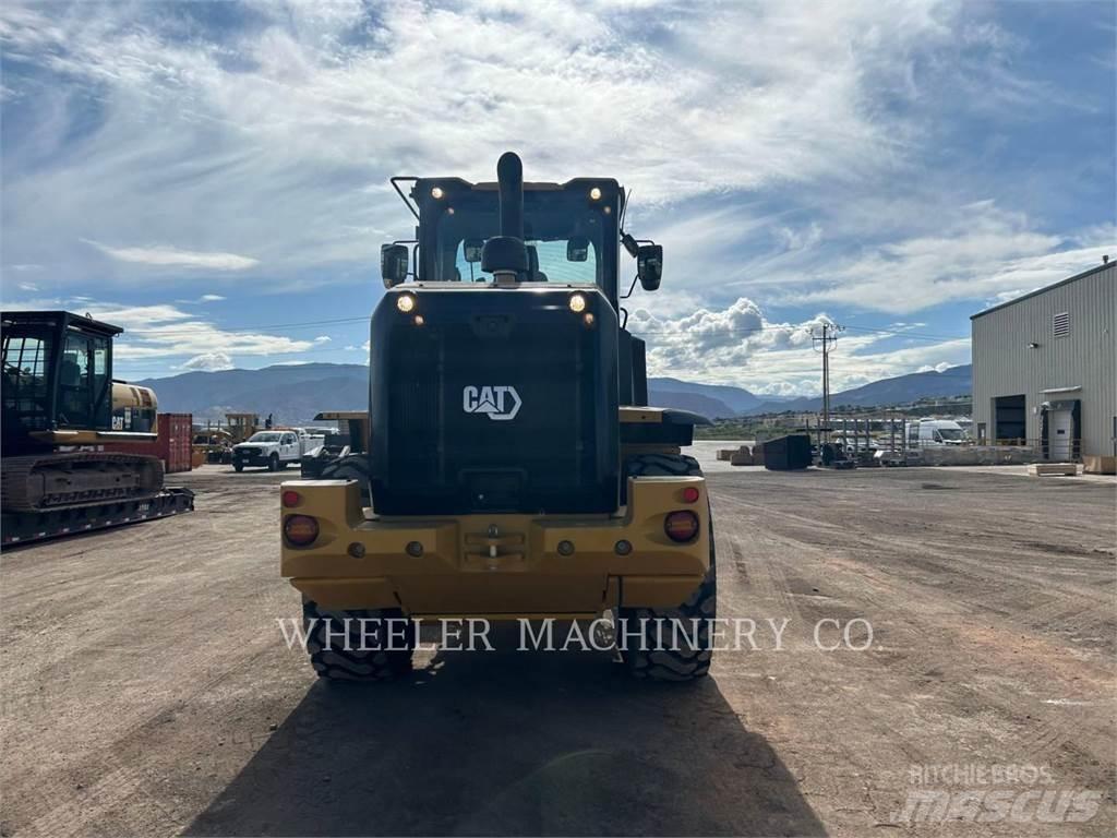 CAT 930M QC 3V Kolové nakladače