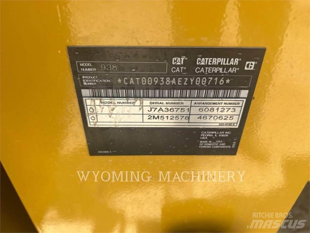 CAT 938 Kolové nakladače