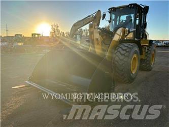 CAT 938 Kolové nakladače