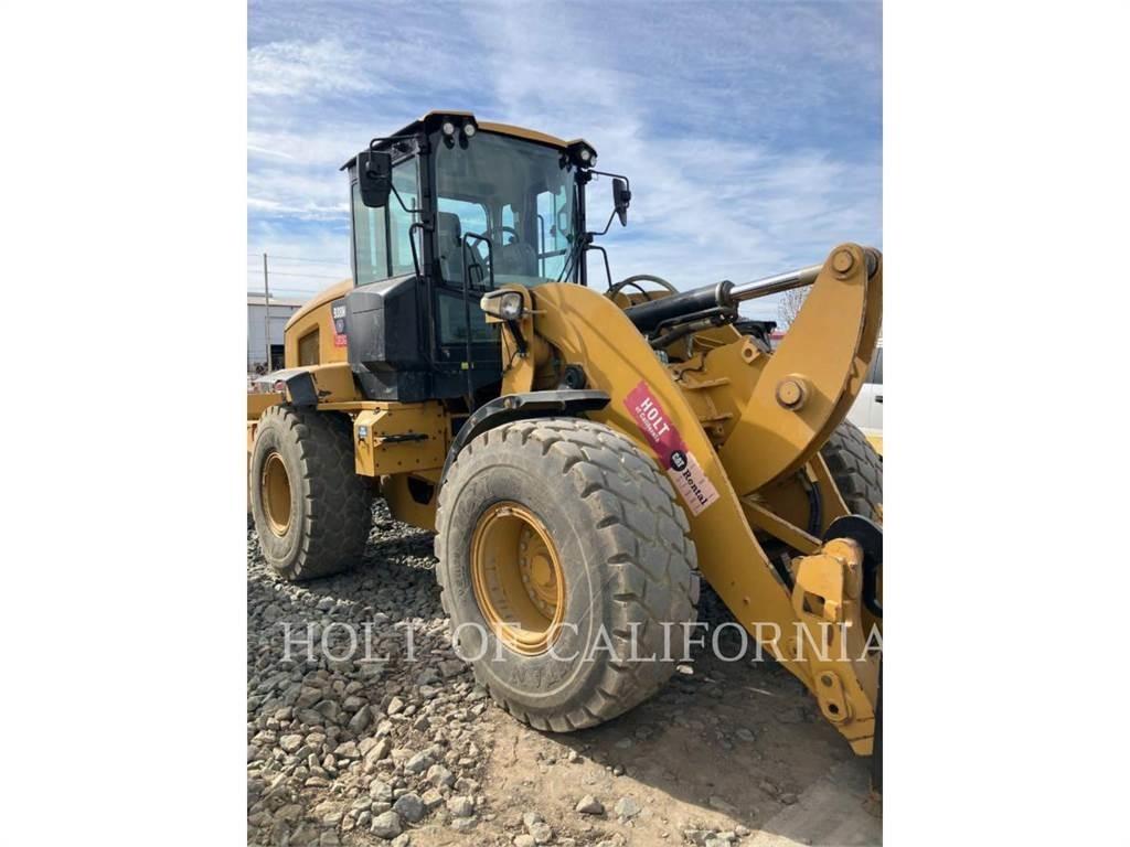 CAT 938 Kolové nakladače