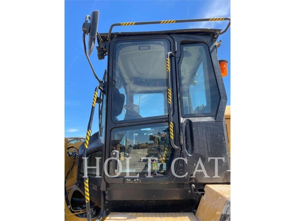 CAT 938 QC Kolové nakladače