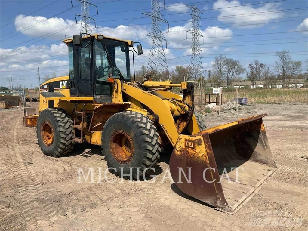 CAT 938G Kolové nakladače