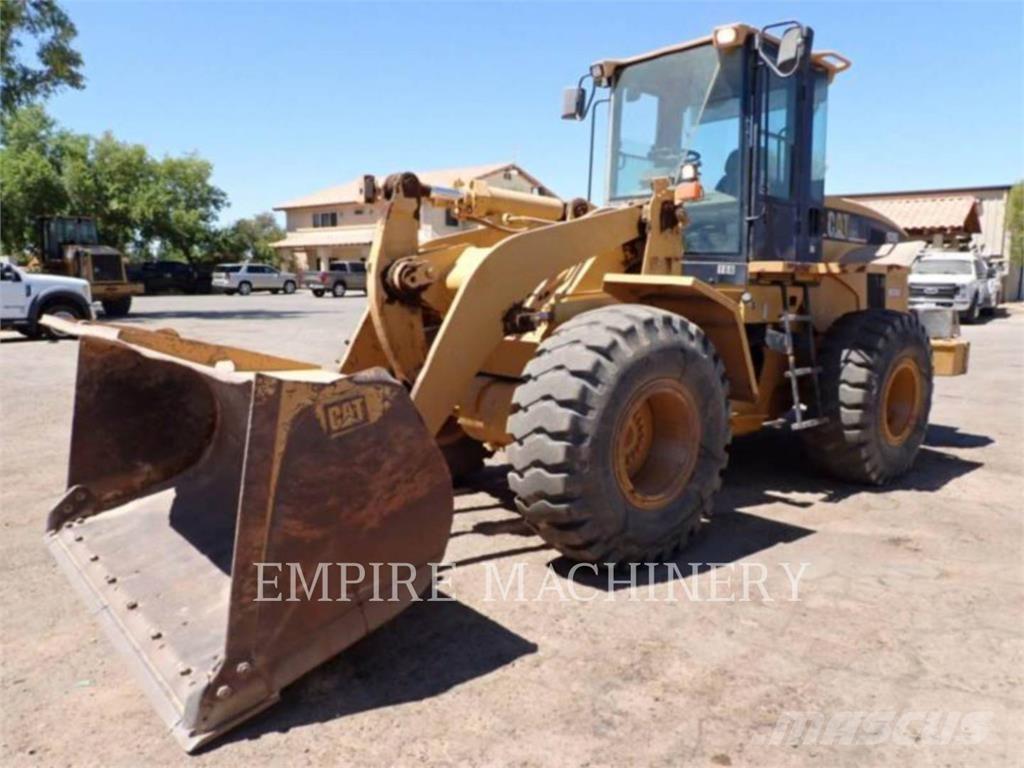 CAT 938G Kolové nakladače