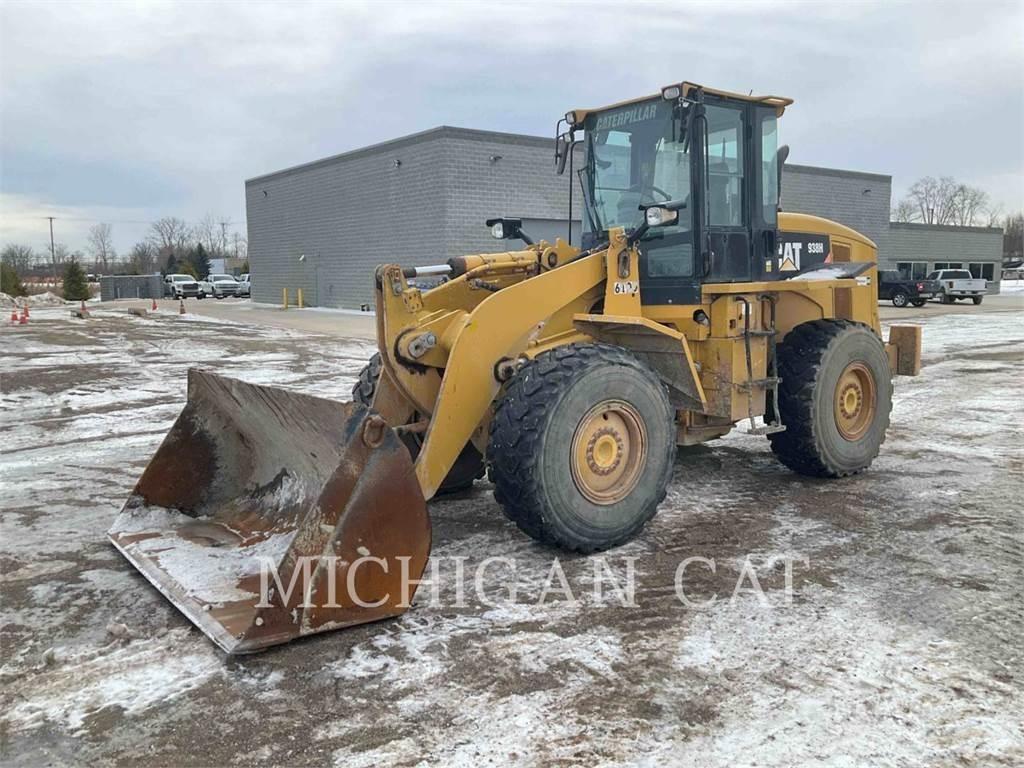 CAT 938H Kolové nakladače