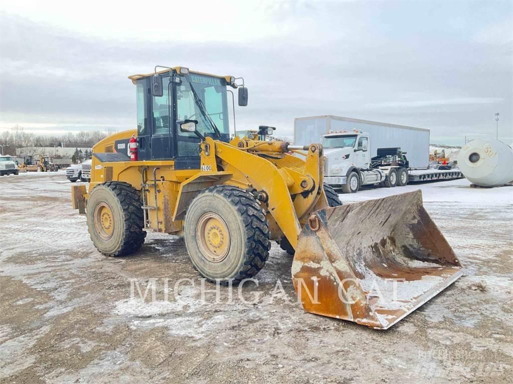 CAT 938H Kolové nakladače