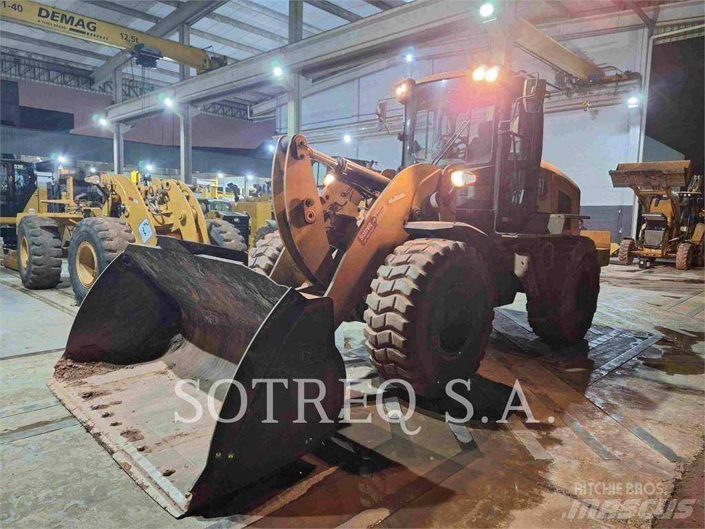 CAT 938K Kolové nakladače