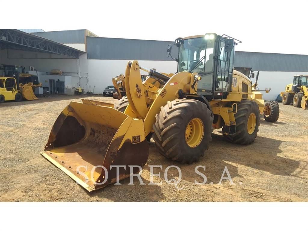 CAT 938K Kolové nakladače
