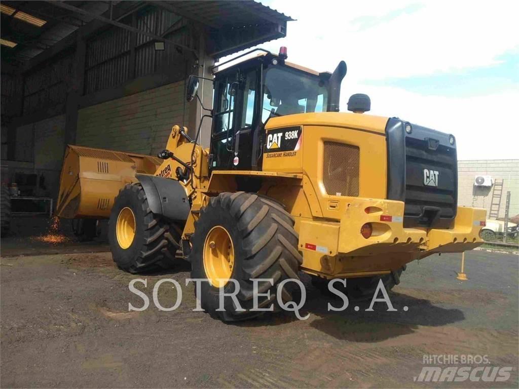 CAT 938K Kolové nakladače