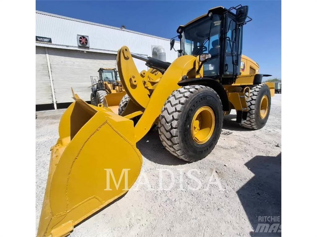 CAT 938K Kolové nakladače