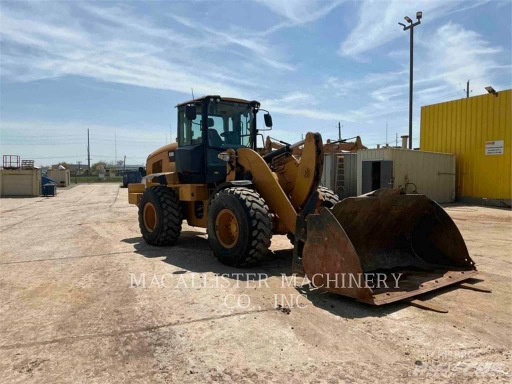 CAT 938K Kolové nakladače