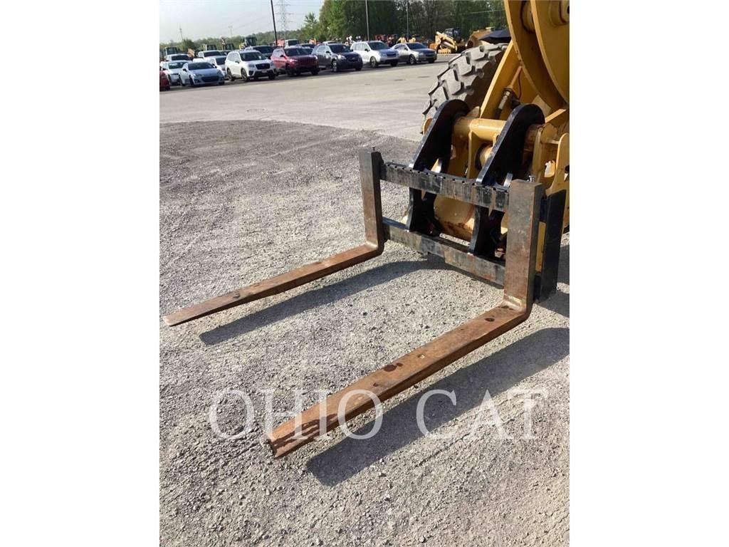 CAT 938M Kolové nakladače