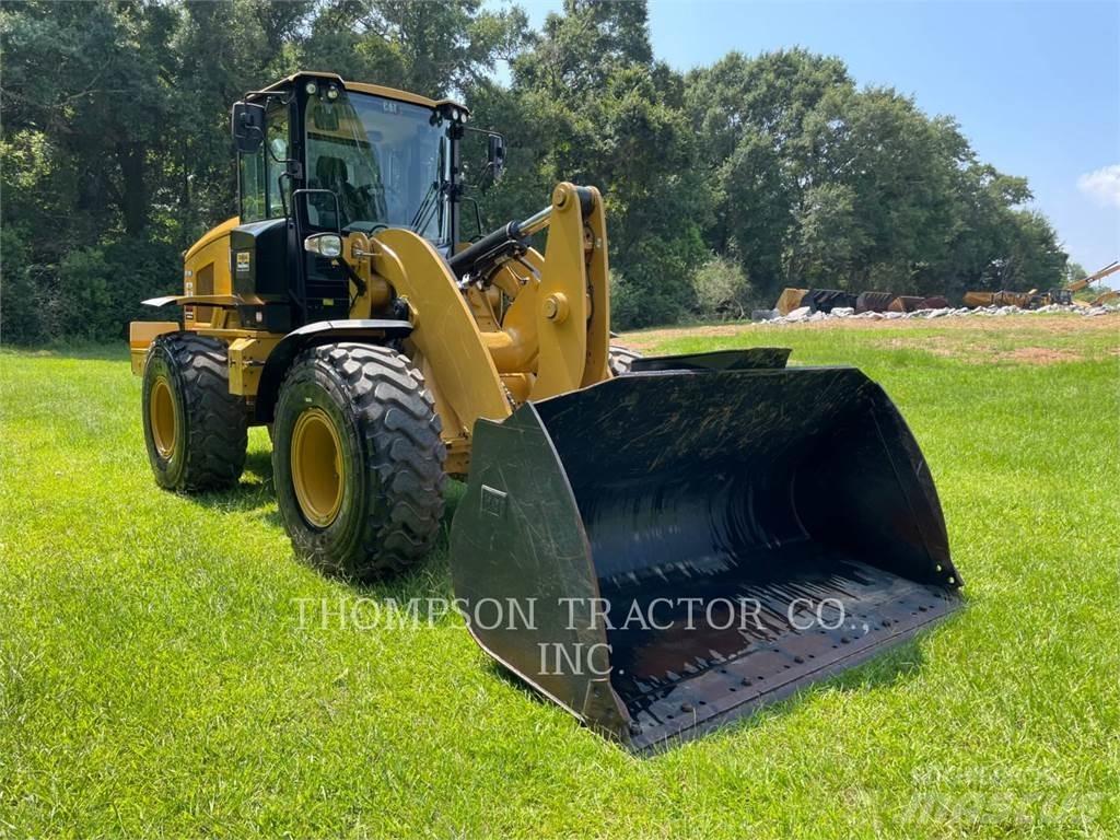 CAT 938M Kolové nakladače