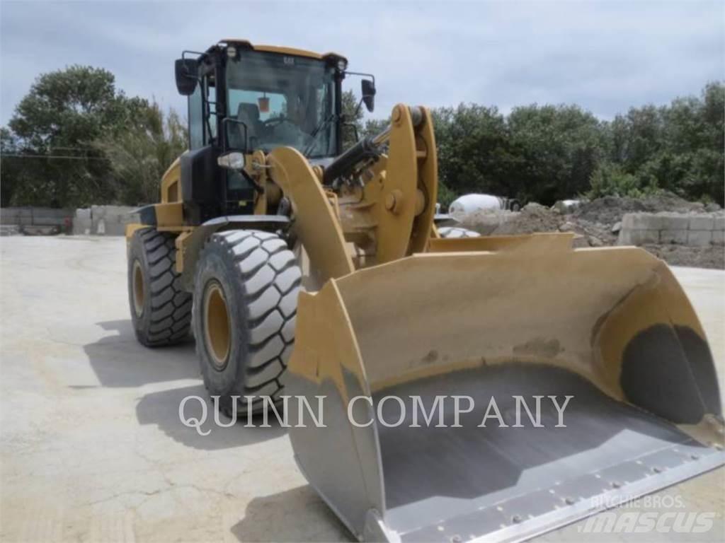 CAT 938M Kolové nakladače