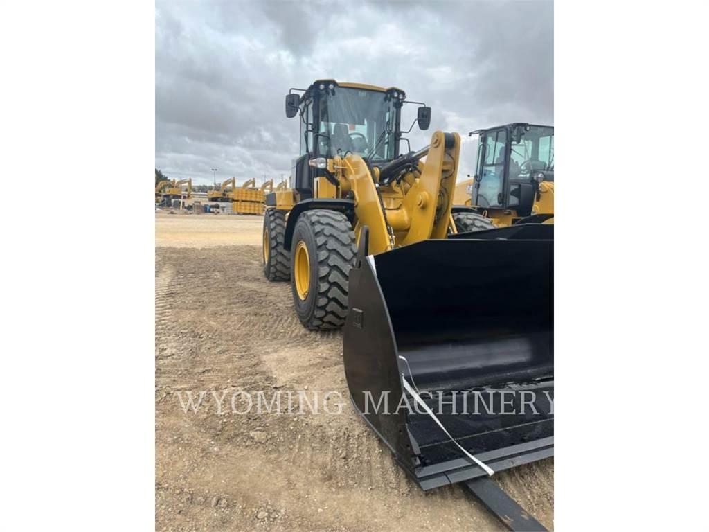 CAT 938M Kolové nakladače