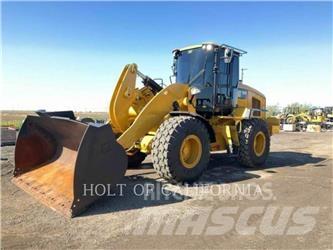 CAT 938M Kolové nakladače