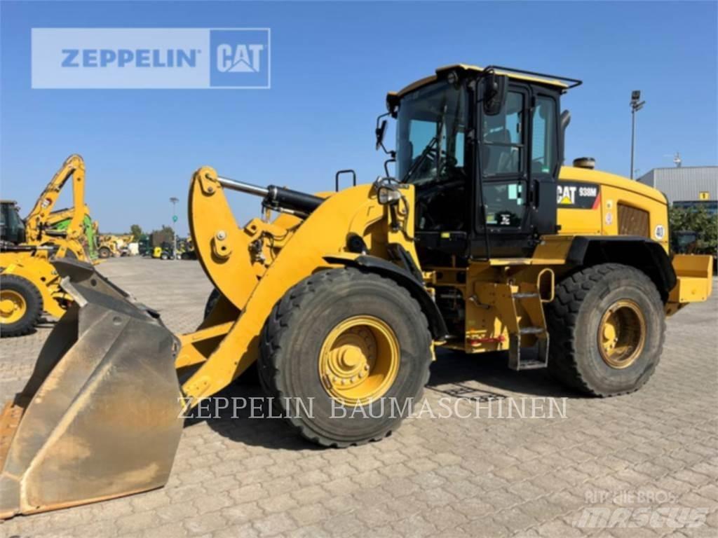 CAT 938M Kolové nakladače