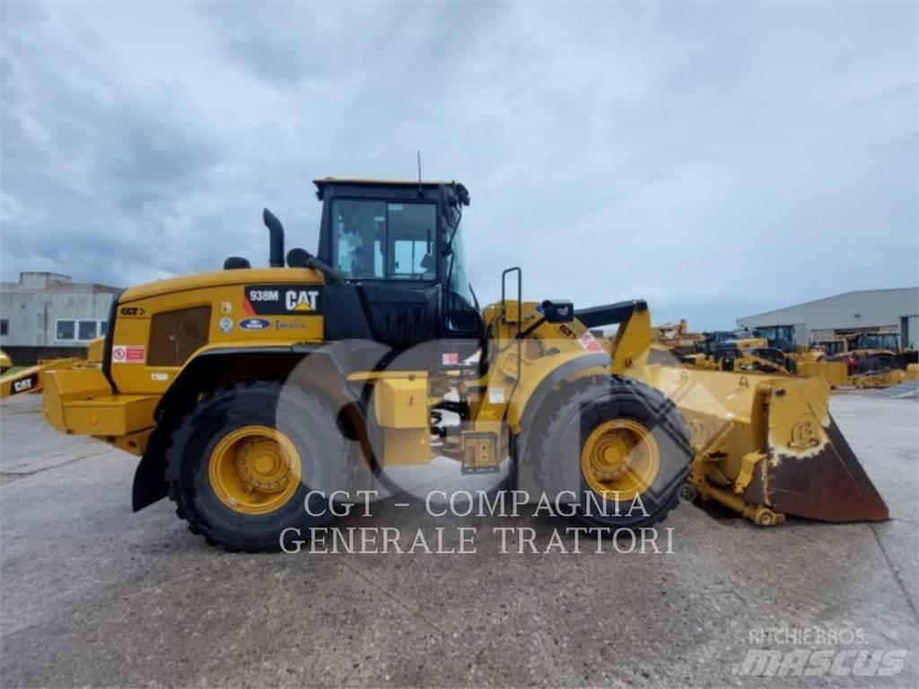 CAT 938M Kolové nakladače