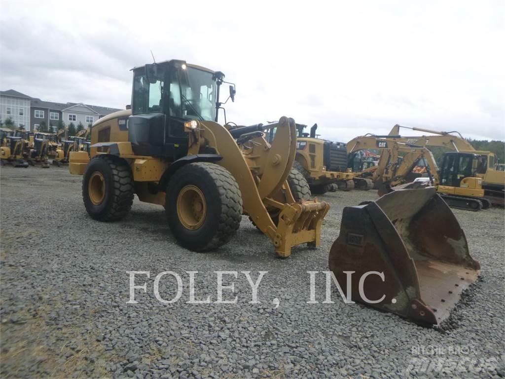 CAT 938M Kolové nakladače