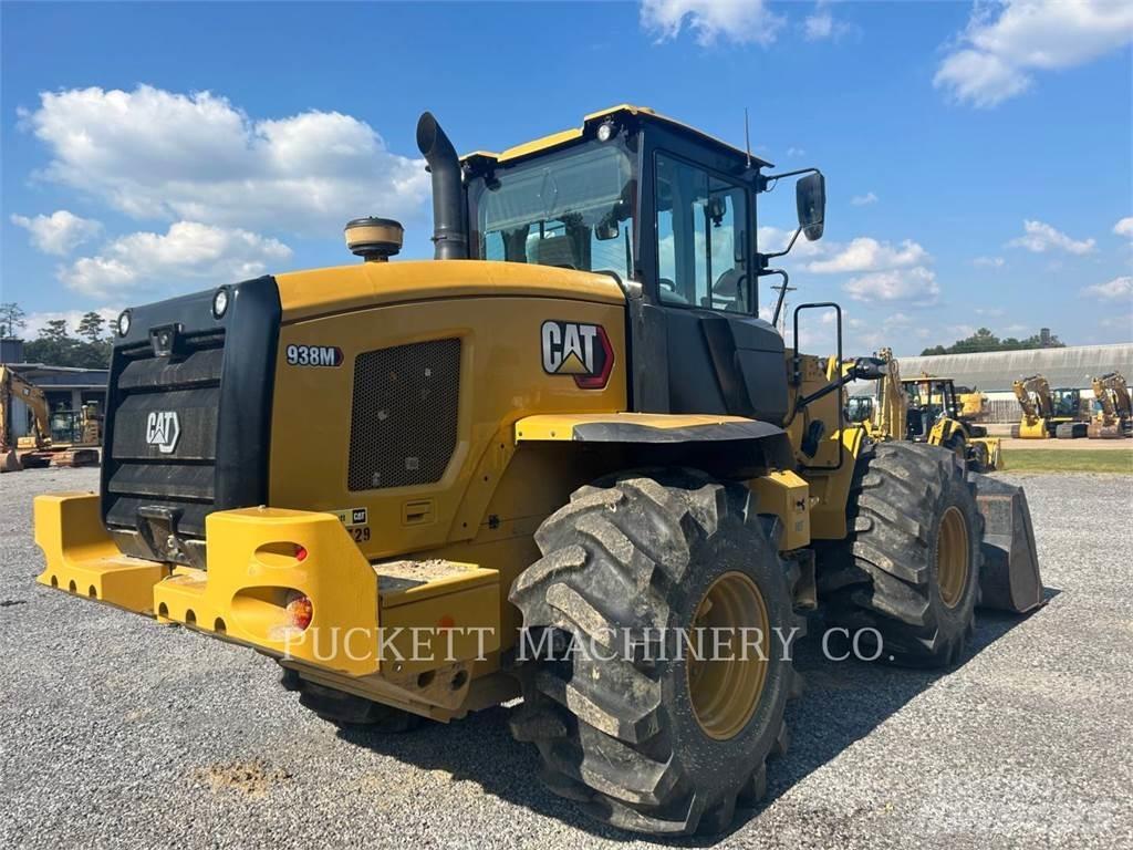CAT 938M Kolové nakladače