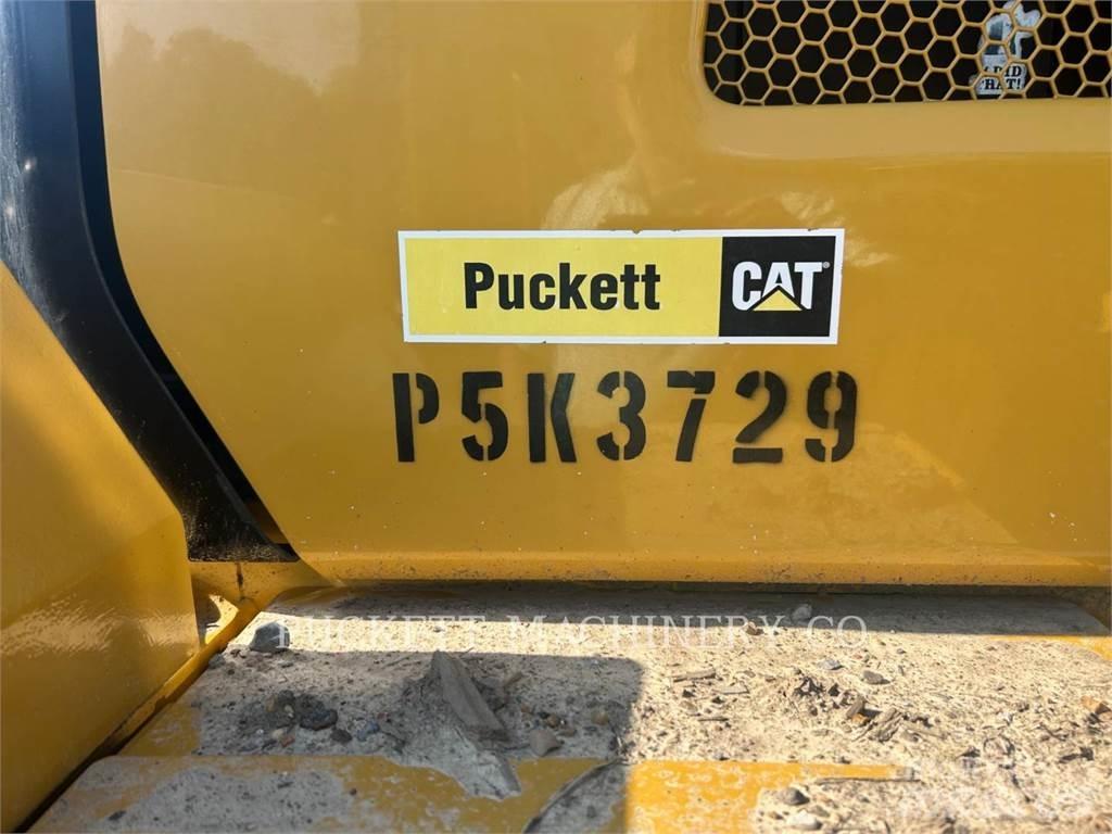 CAT 938M Kolové nakladače