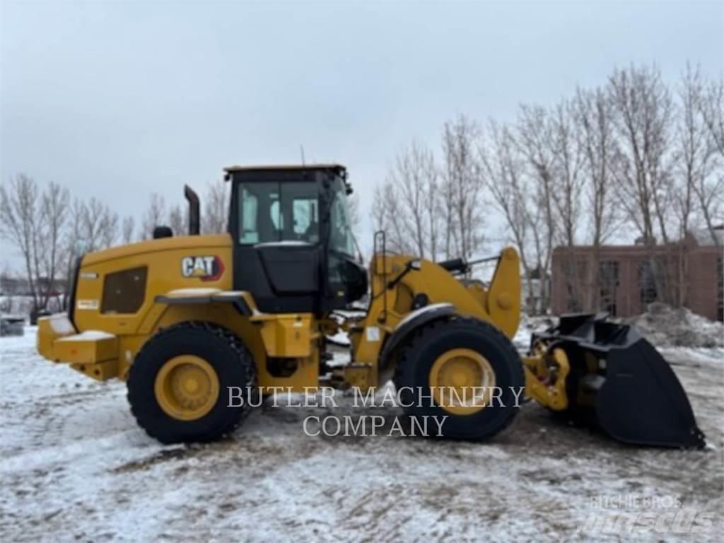 CAT 938M Kolové nakladače