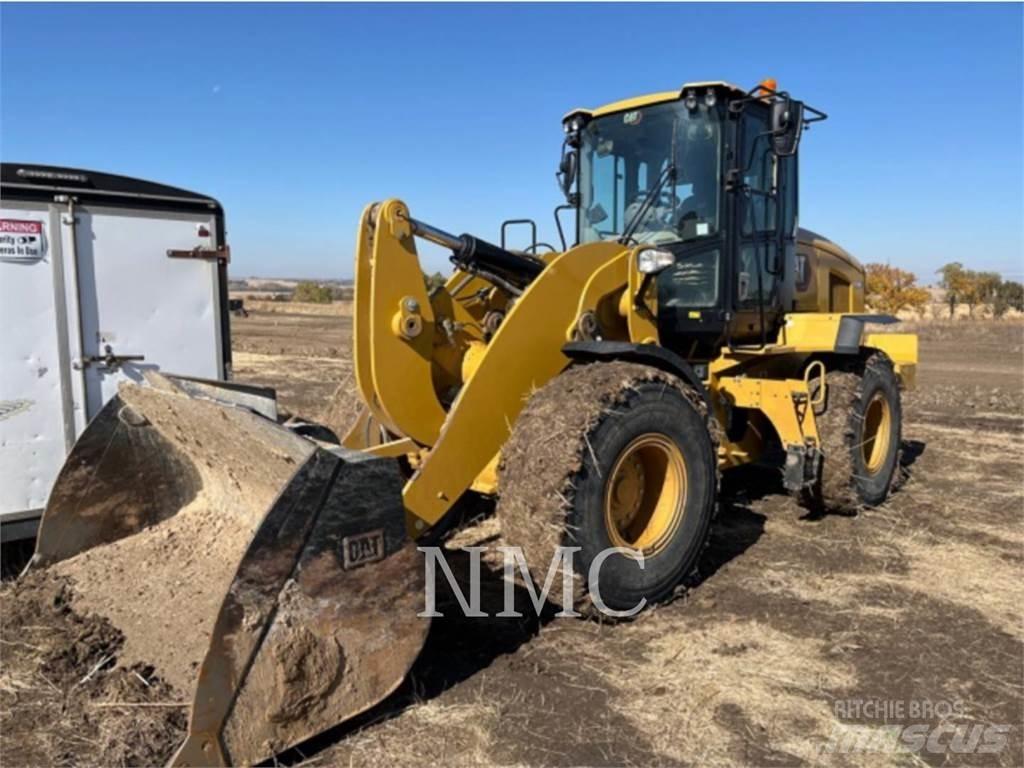 CAT 938M Kolové nakladače