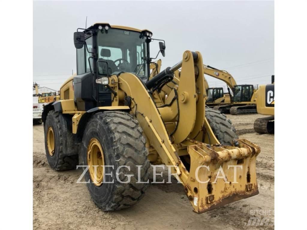 CAT 938M Kolové nakladače