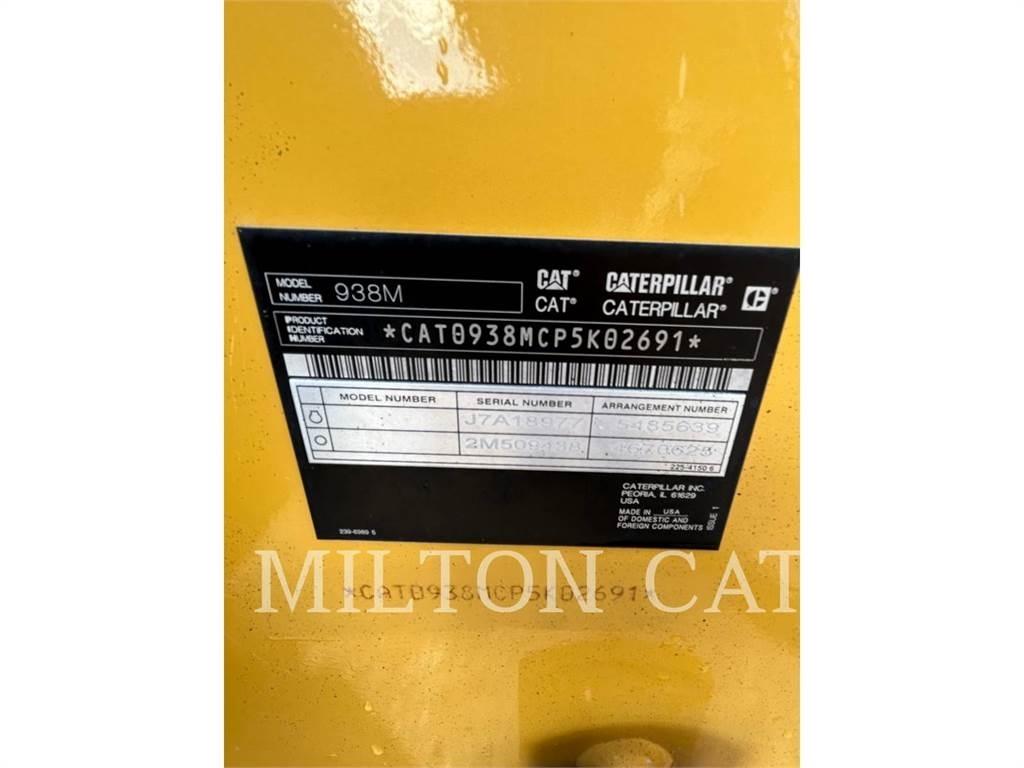 CAT 938M Kolové nakladače