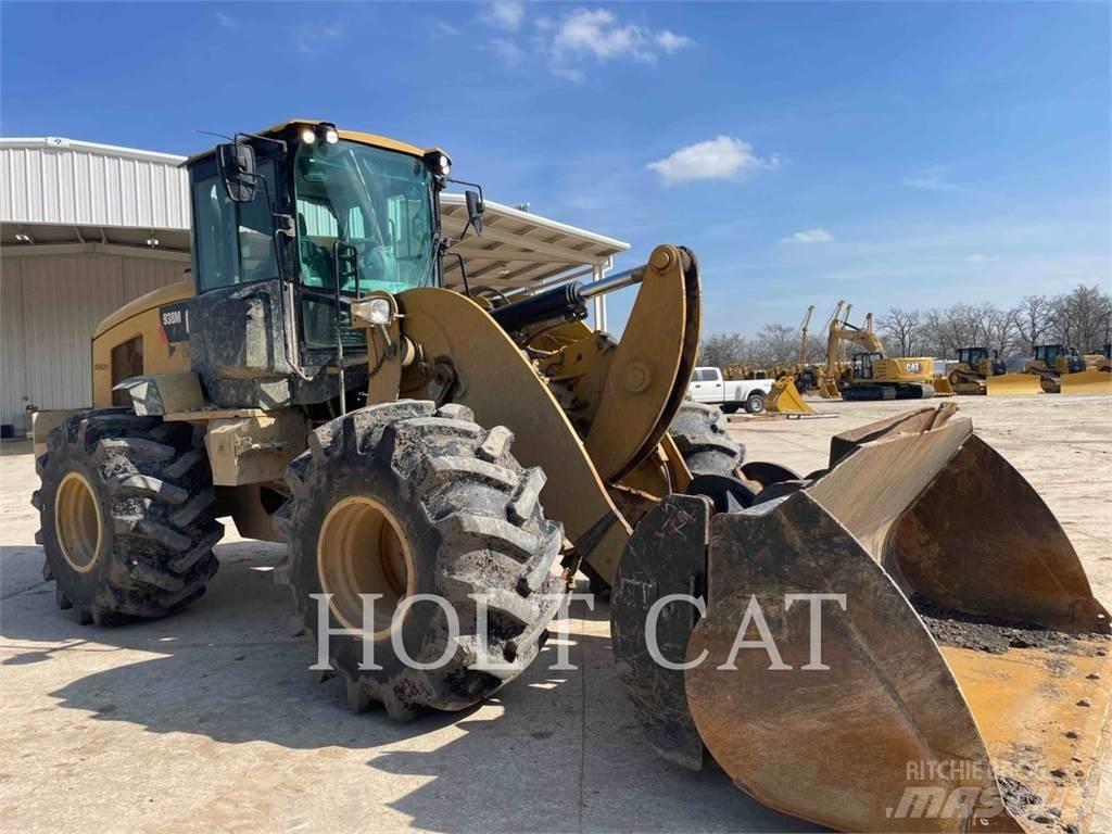 CAT 938M Kolové nakladače