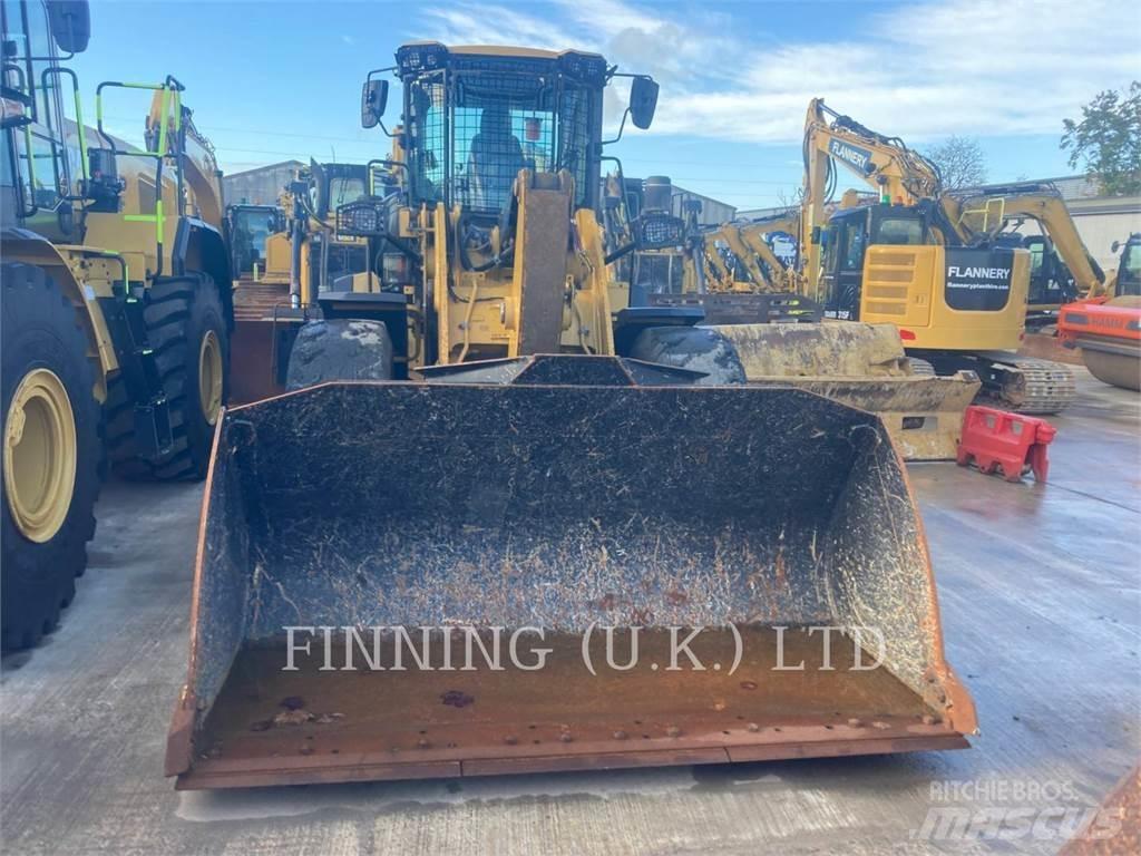 CAT 938M Kolové nakladače