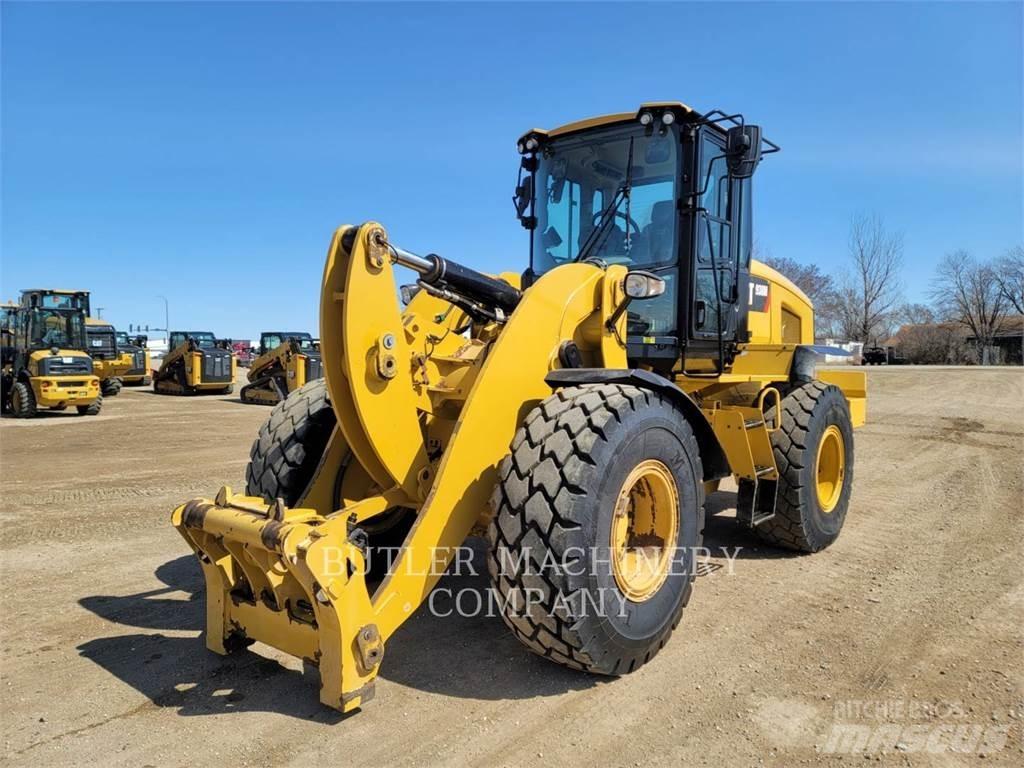 CAT 938M Kolové nakladače