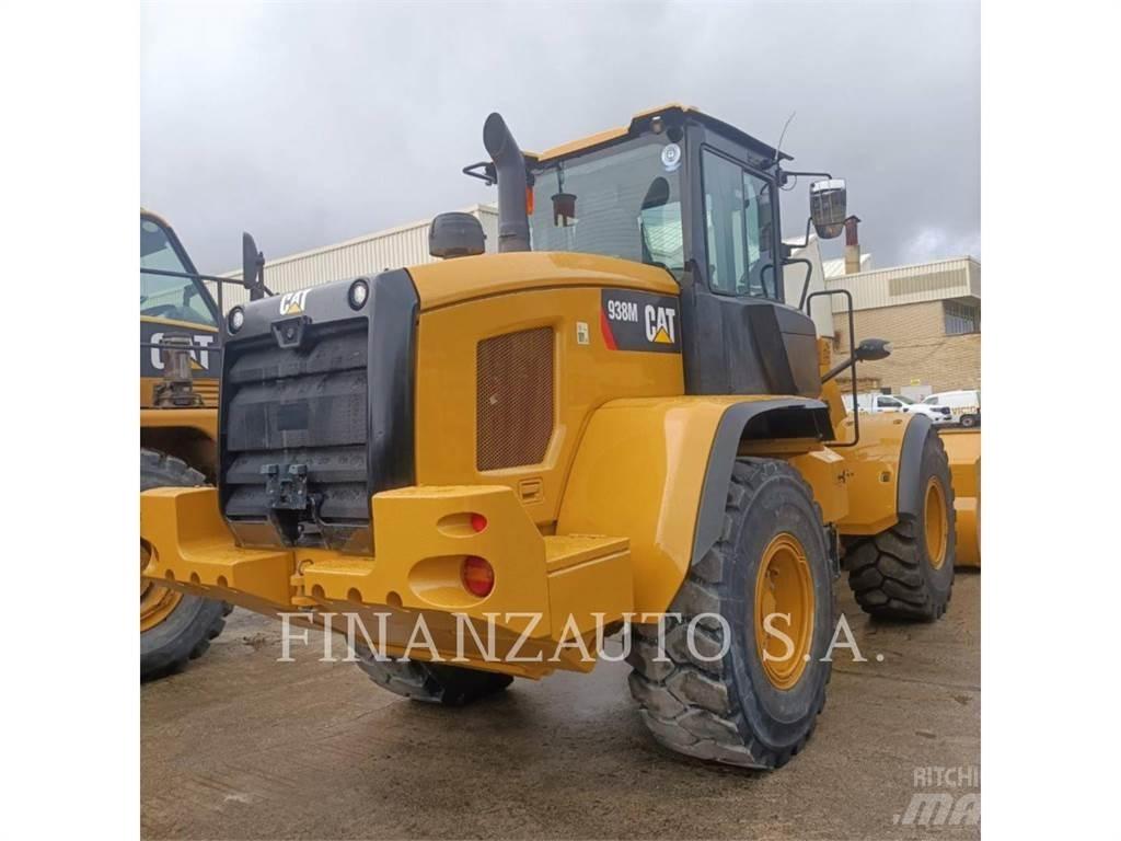 CAT 938M Kolové nakladače