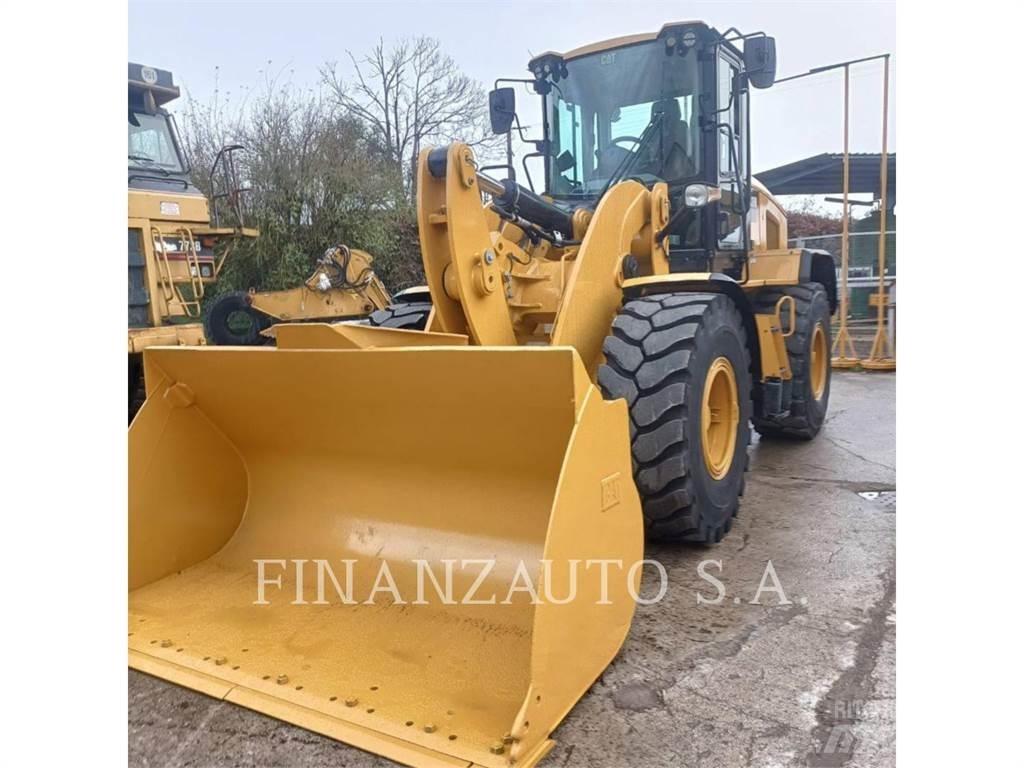 CAT 938M Kolové nakladače