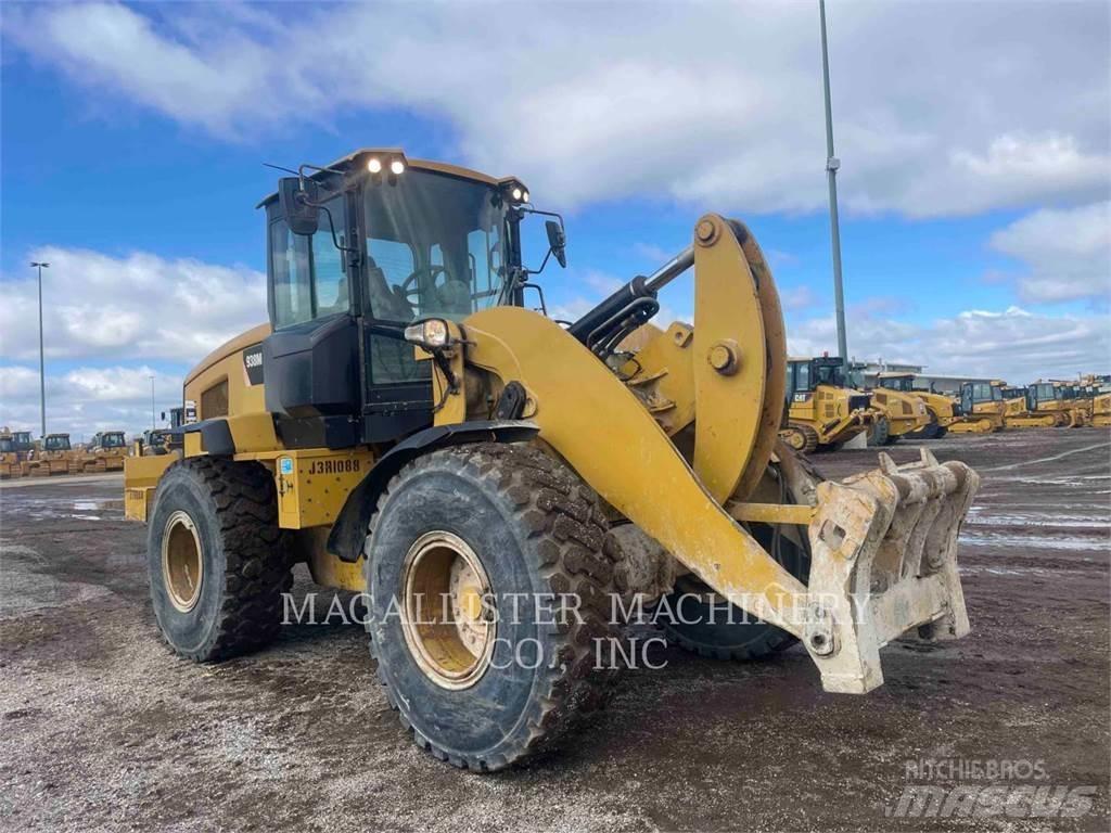 CAT 938M Kolové nakladače