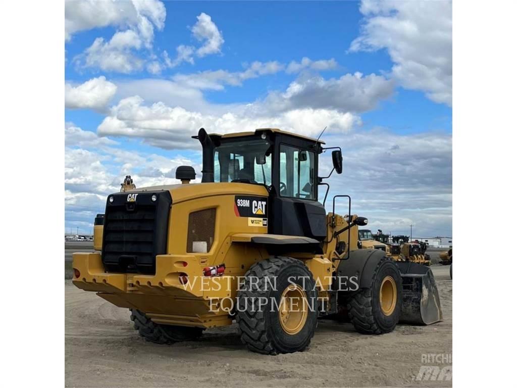 CAT 938M Kolové nakladače