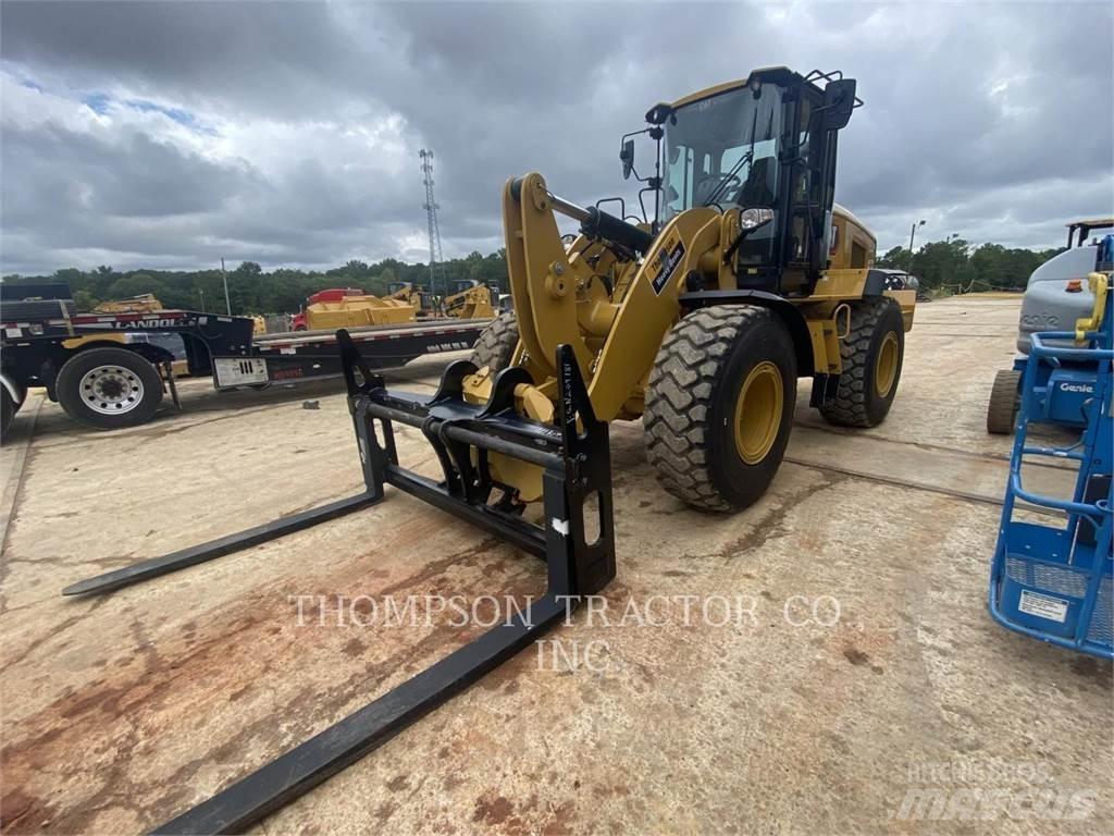 CAT 938M Kolové nakladače