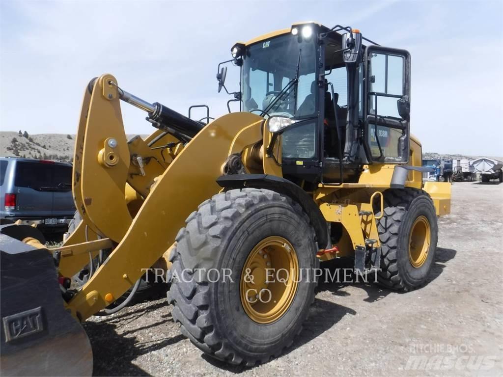 CAT 938M Kolové nakladače
