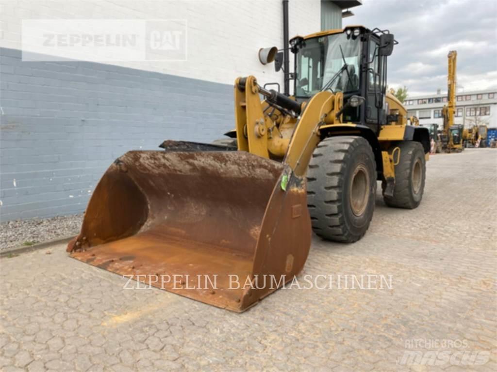 CAT 938M Kolové nakladače