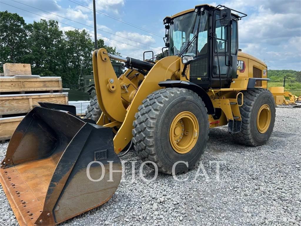 CAT 938M Kolové nakladače