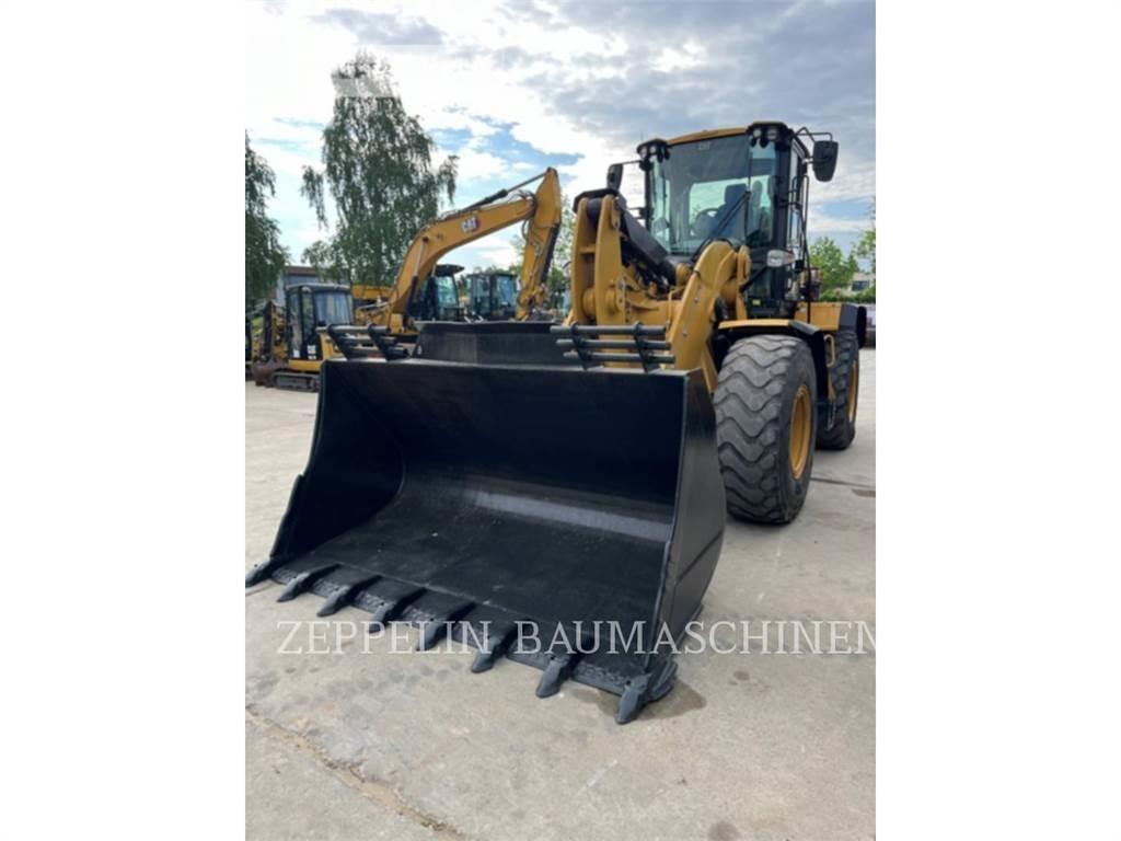 CAT 938M Kolové nakladače