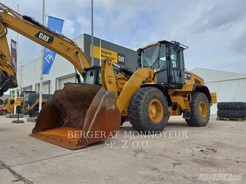 CAT 938M Kolové nakladače