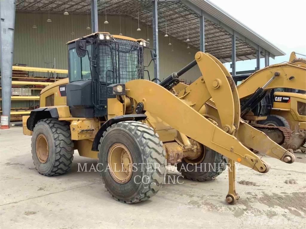 CAT 938M Kolové nakladače
