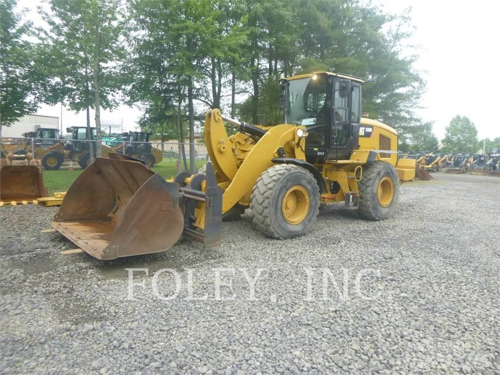 CAT 938M Kolové nakladače