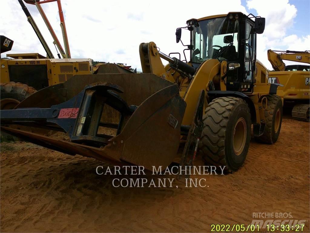 CAT 938M Kolové nakladače