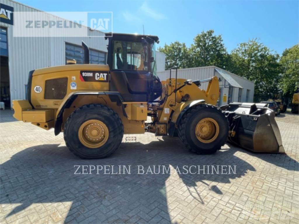 CAT 938M Kolové nakladače