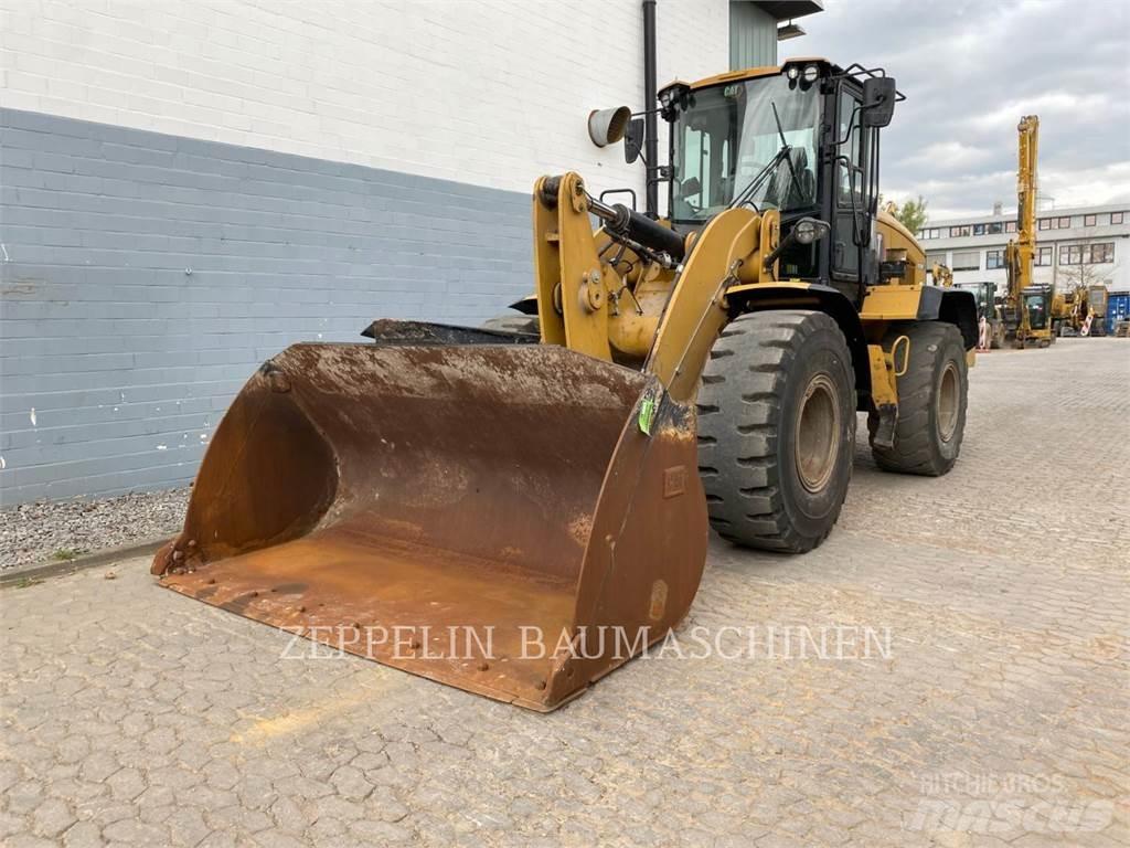 CAT 938M Kolové nakladače